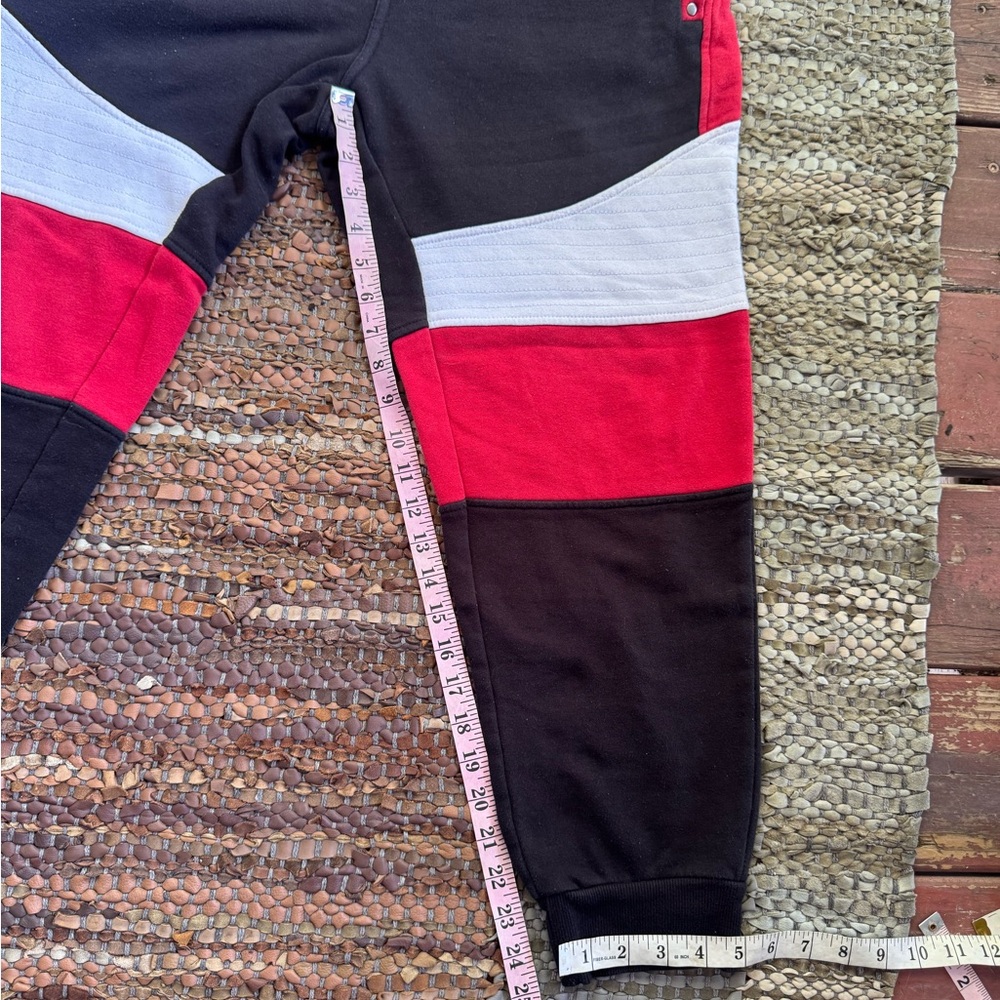 Guess Red and Black Colorblock Abstract Jogger Pants - Picture 8 of 10